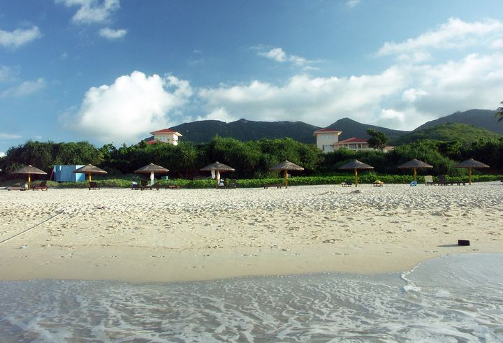 三亚亚龙湾度假村海滩实景